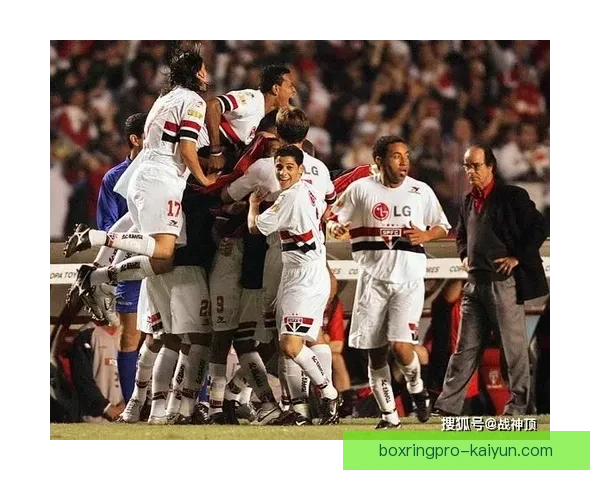 伊萨克与威尔逊状态回暖，均在近期比赛中展现出良好表现。