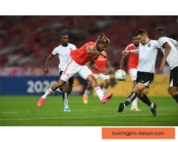 佩德里与莱万多夫斯基搭档表现稳健，进攻组合持续提升